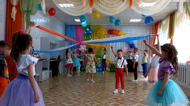 Танец с лентами "Я рисую этот мир" смотреть онлайн