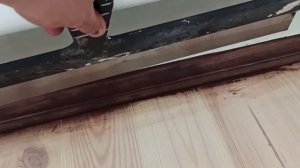 Покрываю сосновый пол масловоском.Масло плюс воск венге...