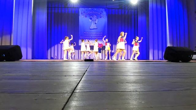 1. Танцевальная студия "Baby Star" смотреть онлайн