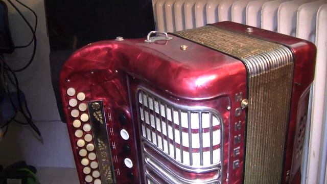 Как немецкую гармонь "HOHNER" на русский лад перевести . Ролик Первый смотреть онлайн