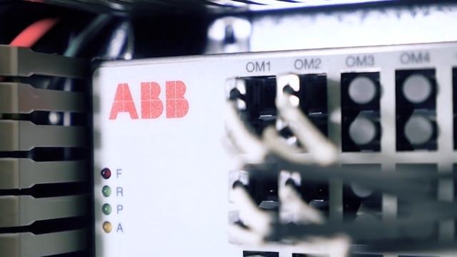 ABB's PCS120 Medium Voltage UPS смотреть онлайн