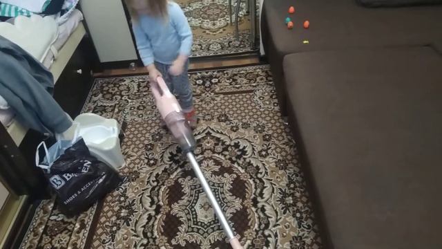 Справится даже ребёнок! Обзор вертикального пылесоса Kitfort KT-586-3. #Kitfort #Китфорт смотреть онлайн