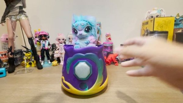 Magic Mixies Magic Crystal Ball Unboxing Review | The Upside Down Robot