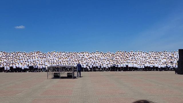 Выступление тысячного хора Ставропольского края «Поющая юность Ставрополья», Крепостная гора. смотреть онлайн