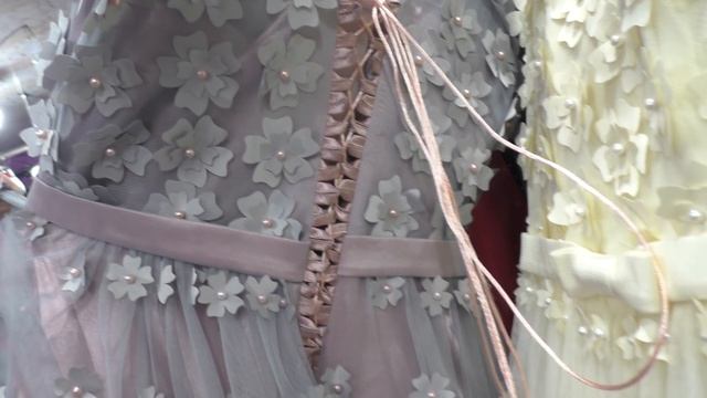 Вечерние и бальные платья , май 2019, рынок Дордой , Бишкек смотреть онлайн