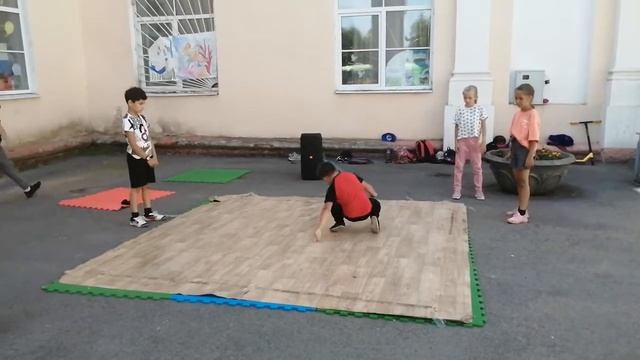 14 июля мастер-класс по брейкдансу смотреть онлайн