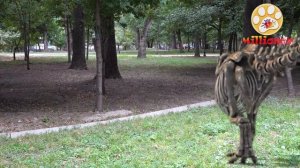 Оживший ДИНОЗАВР в парке ЮРСКОГО периода  ???