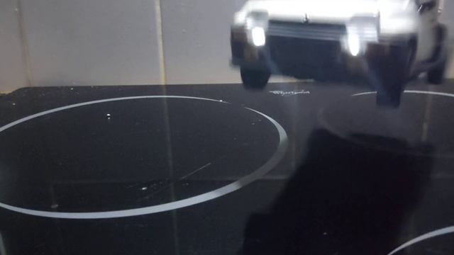 Universal hobbies 1/18 Renault 5 turbo 2 à LEDs смотреть онлайн