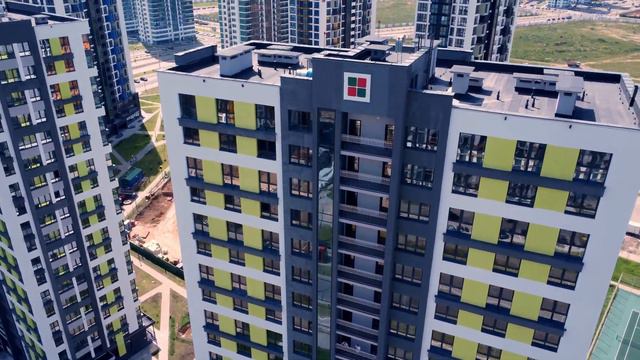 Витраж лифтовой шахты высотой 54 метра! смотреть онлайн
