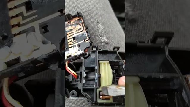 Снятие и Ремонт подрулевого переключателя дворников на Киа Рио 3