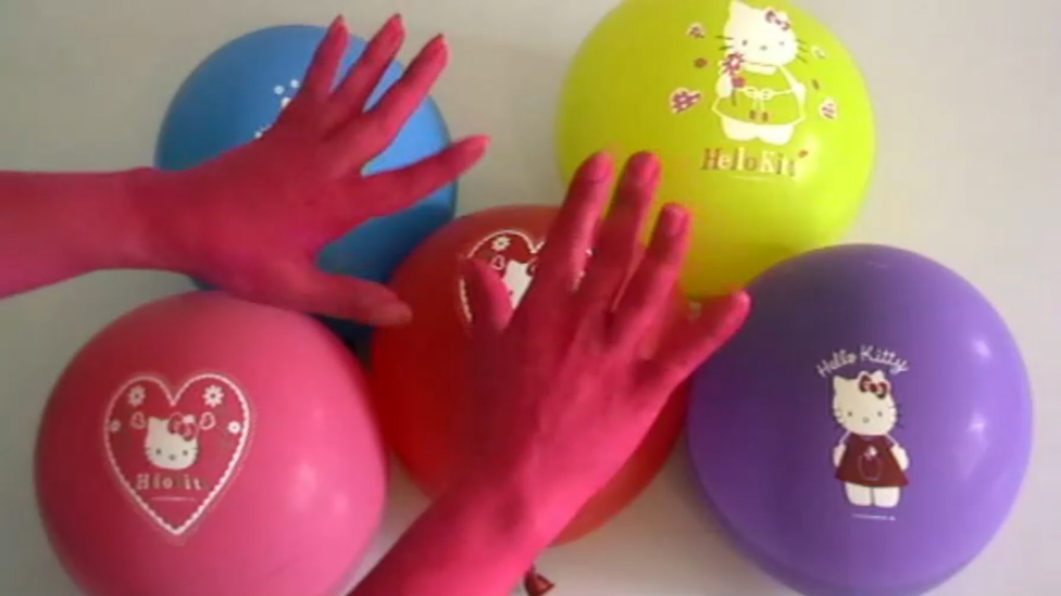 5 воздушных шариков с водой Хеллоу Китти Учим цвета смотреть онлайн