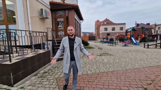 Двухуровневая КВАРТИРА с ремонтом в спальном районе Геленджика | МИНИМАЛЬНАЯ цена за квадратный мет смотреть онлайн