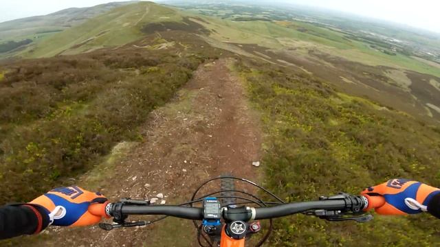 Why do one peak when you can do five - The Five peaks Pentland hills смотреть онлайн