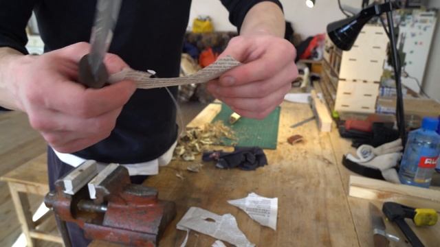 Тест Якута из 9хс (заточка до 6000 на Suehiro Cerax)на джутовом канате 14мм (сложен в три раза)