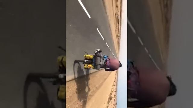 Пустыня Сахара едем на велосипедах ?♀️?♀️ смотреть онлайн