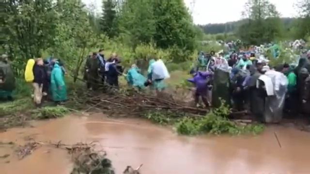 Крестный ход под Вяткой. смотреть онлайн