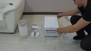 Распаковка мобильного китайского кондиционера для автодома или яхты.