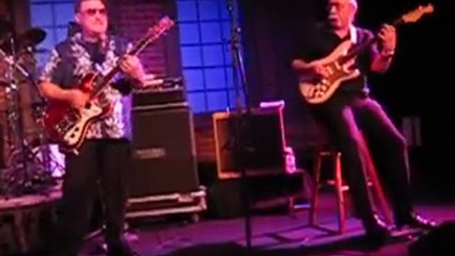 The Ventures -- Driving Guitars смотреть онлайн