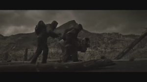 Отец и Cын выживают в разрушенном мире, спасаясь от каннибалов, холода и голода [краткий пересказ]