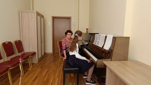 Открытый урок по фортепиано. Преподаватель Медведева Татьяна Анатольевна смотреть онлайн