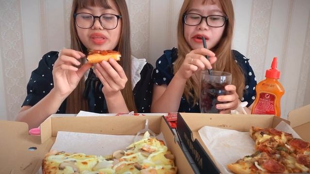 Mukbang Ăn khuya với 2 ổ pizza hải sản và thập cẩm cắn ngập răng ngập sốt смотреть онлайн
