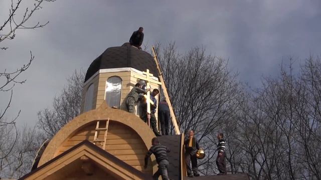 Молебен перед поднятием креста смотреть онлайн