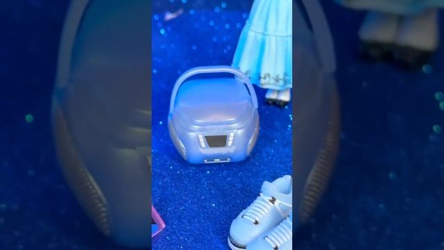 МАКС ИЗ СТРАНЫ ЧУДЕС! Max Wonder мальчик в юбке LOL Tweens Masquerade Party смотреть онлайн