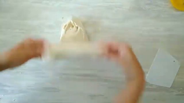 Замес теста на Испанскую булочку смотреть онлайн