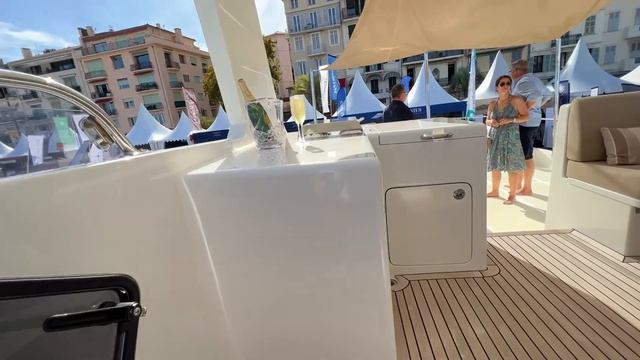 Outer Reef X Class Yachts. Cannes Yachts Festival. смотреть онлайн
