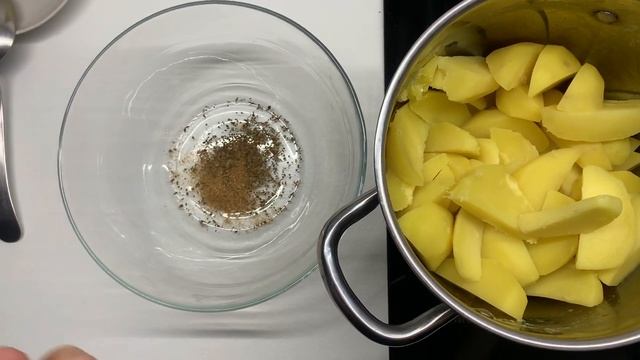 КАРТОФЕЛЬ ПО-ДОМАШНЕМУ "ПАЛЬЧИКИ ОБЛИЖЕШЬ" смотреть онлайн