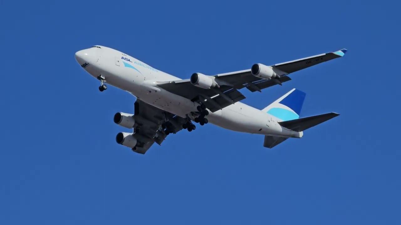 #boeing #747 #takeoff #sky #jamboo #jambo Boeing 747 is preparing for takeoff. смотреть онлайн