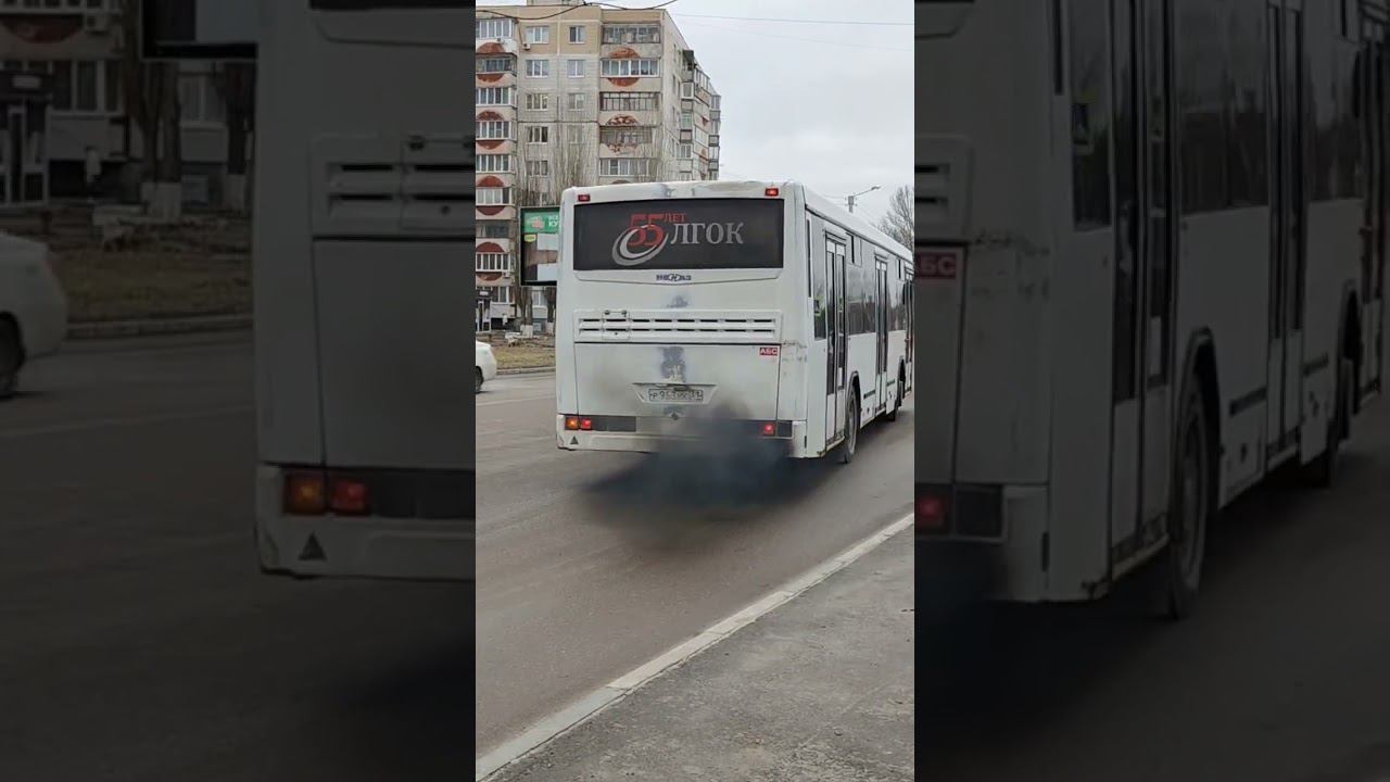 НефАЗ-5299-20-32 с прогоревшим глушителем