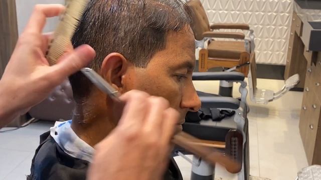 Como cortar cabelo social todo na tesoura | como fazer pente corrido em cabelo ralo | passo a passo смотреть онлайн