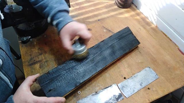 браширование древесины методом обжига / обжиг дерева по японской технологии смотреть онлайн