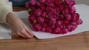 КАК БЫСТРО УПАКОВАТЬ БУКЕТ/САМАЯ ПРОСТАЯ УПАКОВКА БУКЕТА