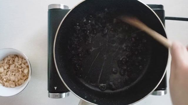 Очень вкусный плов с миндалём, изюмом и клюквой! смотреть онлайн