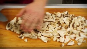 Нужно ли чистить шампиньоны? Особенности приготовления популярного гриба