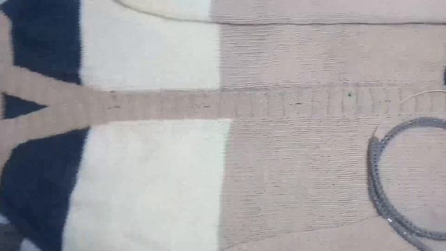 Недельный влог 1/ Готовая работа КАРДИГАН. Перевязы. Новый процесс плед. смотреть онлайн