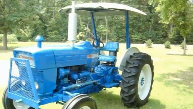 Ford 2000 Diesel Tractor.wmv смотреть онлайн