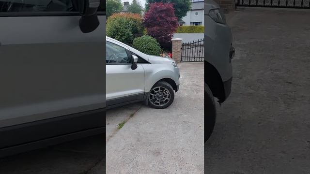 Ford EcoSport 1.5 Titanium SUV Diesel Manual 95bh смотреть онлайн
