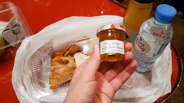 12 часов в самолете! / Полет в Тайланд / Отель / Дорога смотреть онлайн