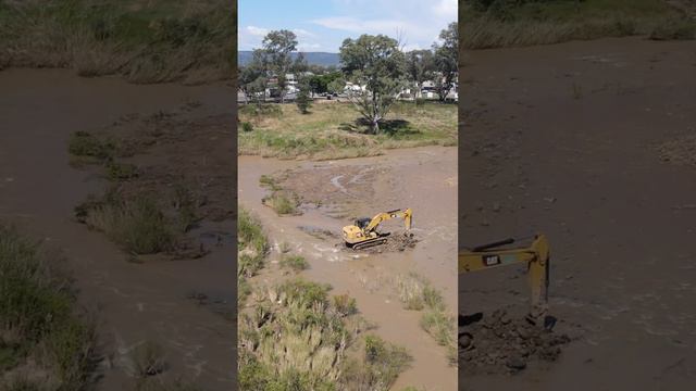 Floods: Dredging the Klip River смотреть онлайн