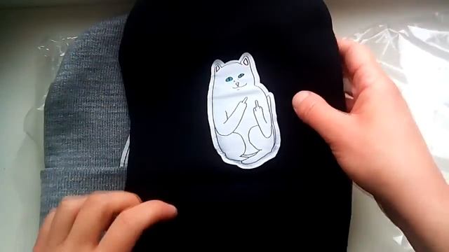 Шапка с котами/ Утепляемся/ Качественные товары из Китая смотреть онлайн