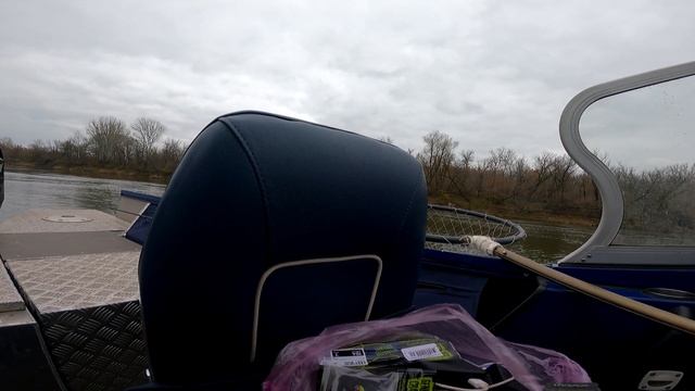 КАК ЭХОЛОТ МЕНЯЕТ РЫБАЛКУ, ЛОВЛЯ СУДАКА НА СПИННИНГ В НОЯБРЕ 2022 смотреть онлайн