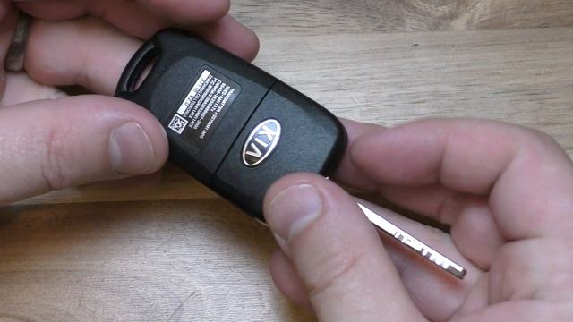 Kia Soul / Rio Key Fob Battery Replacement - DIY смотреть онлайн