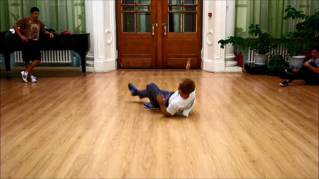 Брейк данс. Бесплатные мастерклассы на ВДНХ смотреть онлайн