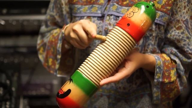 귀로 Güiro (Musical Instrument)percussion смотреть онлайн