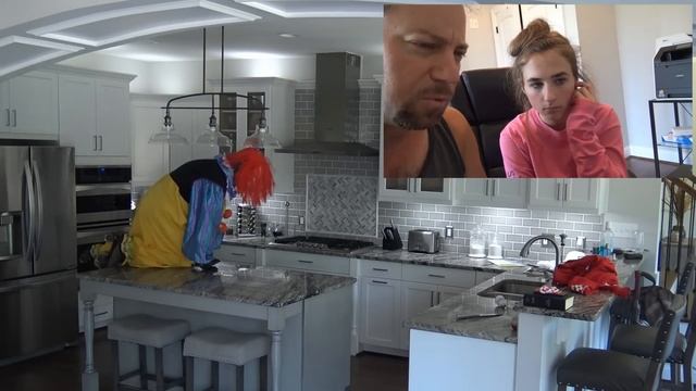 Scary Clown Skates in Our House and Gets Knocked Down By Girl смотреть онлайн
