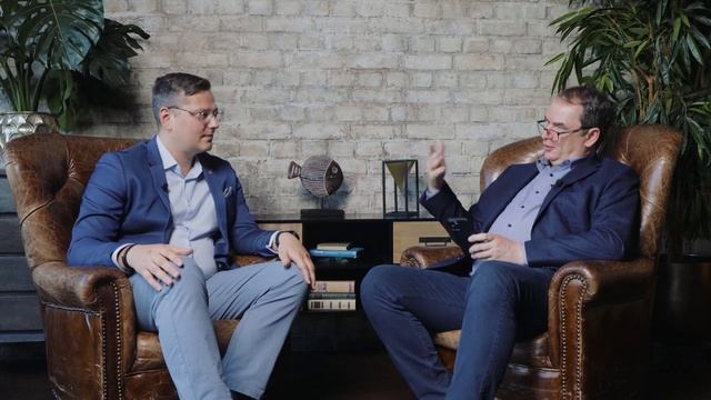 МЫ НЕ ДЕЛИМ КЛИЕНТОВ: ПОЧЕМУ АВСТРИЙСКИЙ ПРОИЗВОДИТЕЛЬ МЕБЕЛЬНОГО ОБОРУДОВАНИЯ ОСТАЛСЯ В РОССИИ смотреть онлайн