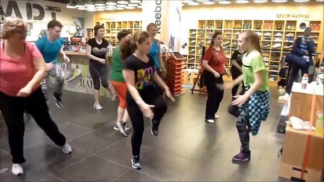 Открытые уроки Zumba®Fitness в Атриуме 9 апреля 2016 смотреть онлайн